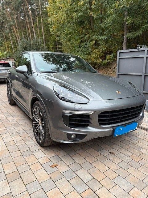 Grau Gebraucht 2017 Porsche Cayenne S SUV | 28.200 € (Superpreis) - Bild 1/4