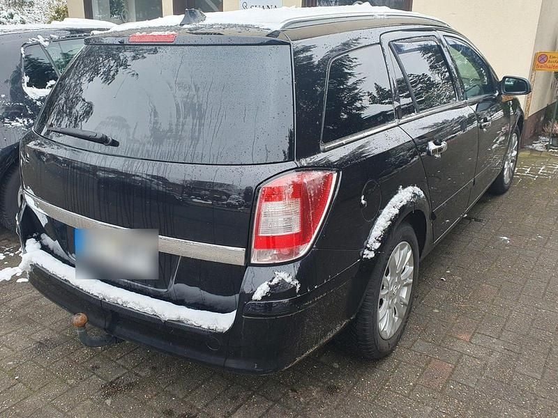 Gebraucht Opel Astra 116 PS (85 kW) 2008 Schwarz Kombi