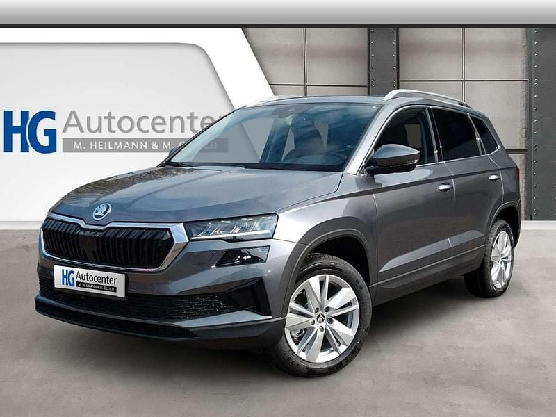 Graphitgrau Neu 2025 Skoda Karoq SUV | 33.890 € (Guter Preis) - Bild 1/4