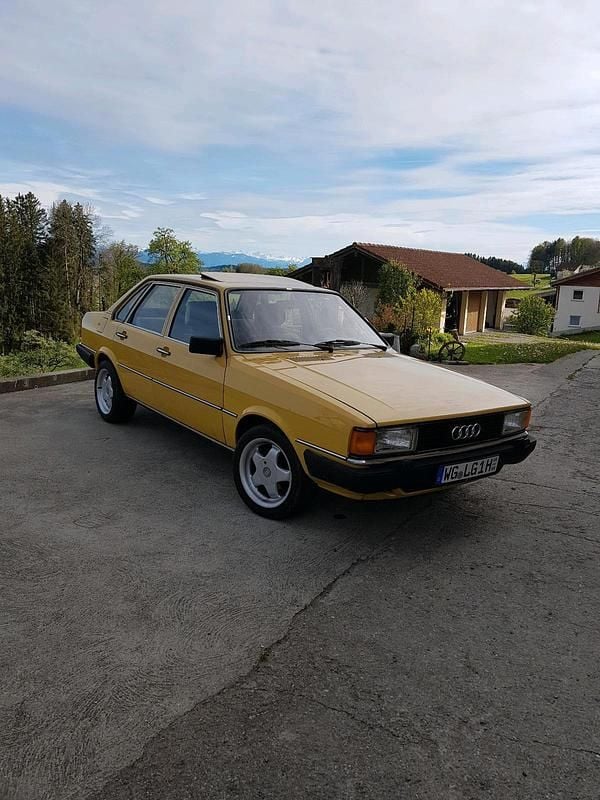 Gelb Gebraucht 1981 Audi 80 Limousine | 1.990 € - Bild 1/4