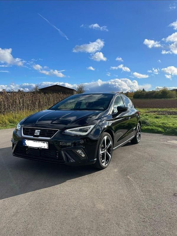 Schwarz Gebraucht 2024 Seat Ibiza Kleinwagen | 18.999 € (Fairer Preis) - Bild 1/4