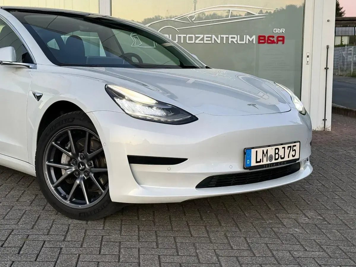 Usado Tesla Model 3 211 kW (287 CV) 2020 Blanco Berlina