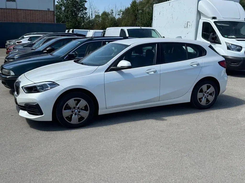 Gebraucht BMW 118 Advantage 136 PS (100 kW) 2024 Weiß Limousine