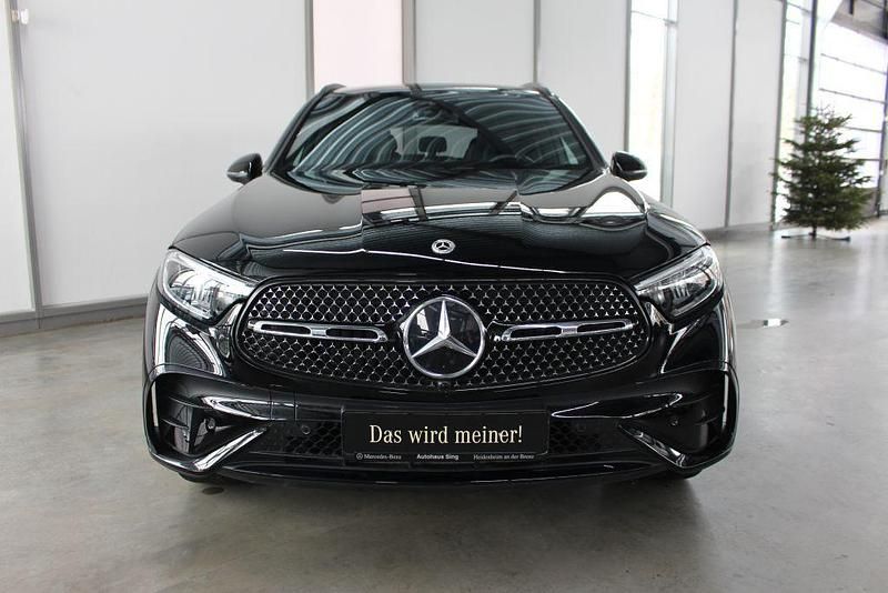 Gebraucht Mercedes GLC200 AMG 204 PS (150 kW) 2023 Schwarz SUV