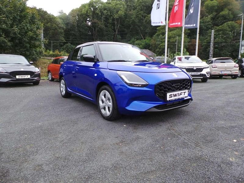 Frontier blue pearl metallic Neu 2025 Suzuki Swift Comfort Kleinwagen | 18.800 € - Bild 1/4