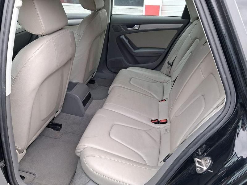 Gebraucht Audi A4 Attraction 190 PS (139 kW) 2012 Schwarz Kombi