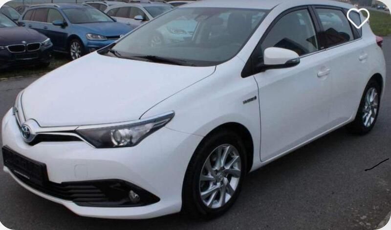 Weiß Gebraucht 2016 Toyota Auris Hybrid Edition-S Limousine | 13.550 € (Fairer Preis) - Bild 1/4
