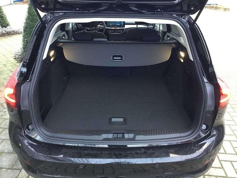 Gebraucht Ford Focus Titanium 125 PS (91 kW) 2025 Agate black Kombi