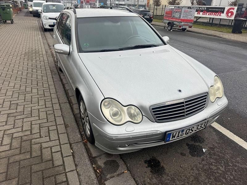 Gebraucht Mercedes C180 143 PS (105 kW) 2004 Silber Kombi