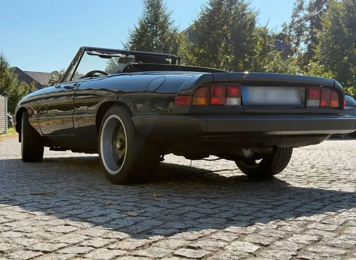 Gebraucht Alfa Romeo Spider 103 PS (75 kW) 1989 Schwarz Cabrio