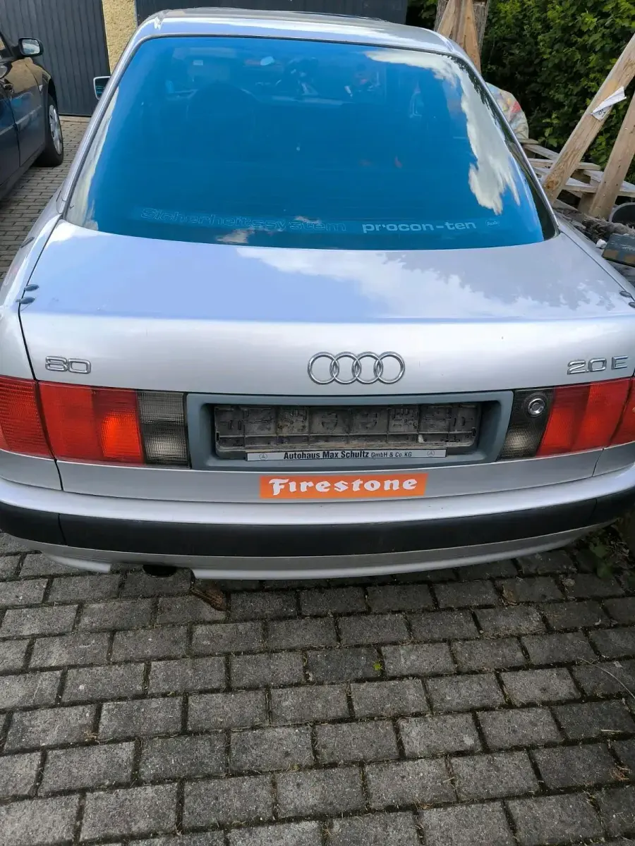 Occasion Audi 80 115 ch (84 kW) 1992 Argent Berline