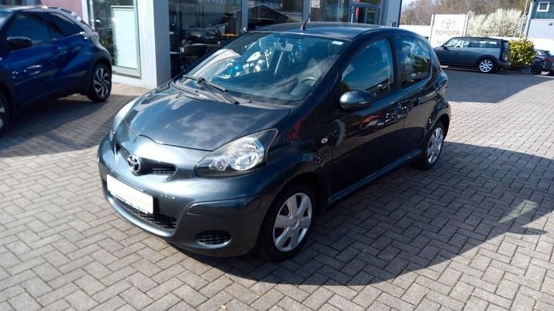Gebraucht Toyota Aygo Cool 68 PS (50 kW) 2010 Grau Kleinwagen