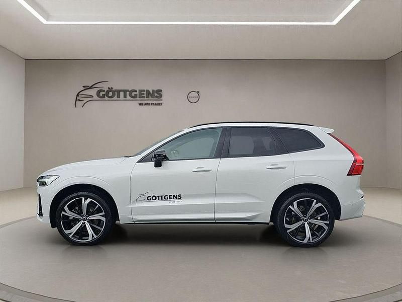 Gebraucht Volvo XC60 Plus 250 PS (183 kW) 2025 Weiß SUV