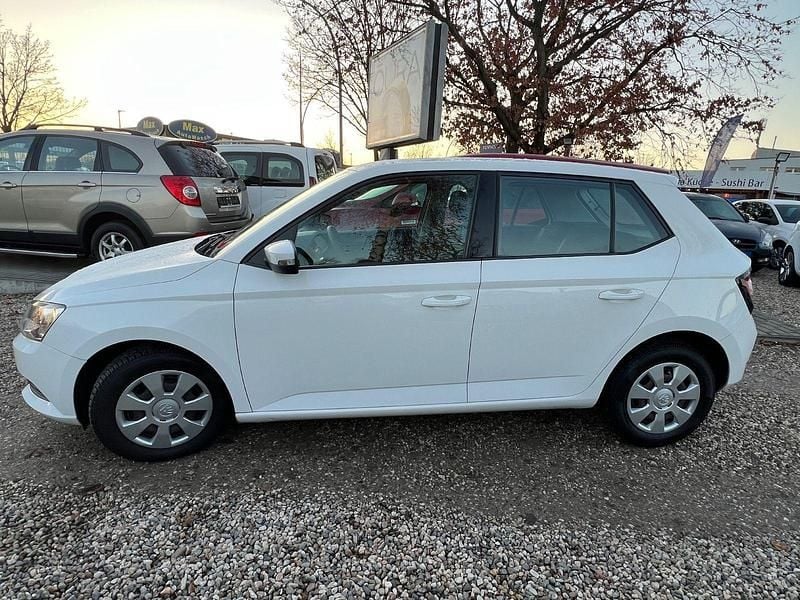 Gebraucht Skoda Fabia Active 90 PS (66 kW) 2016 Bila candy/candyweiss Kleinwagen