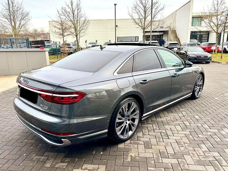 Gebraucht Audi A8 Sport 286 PS (210 kW) 2022 Grau Limousine