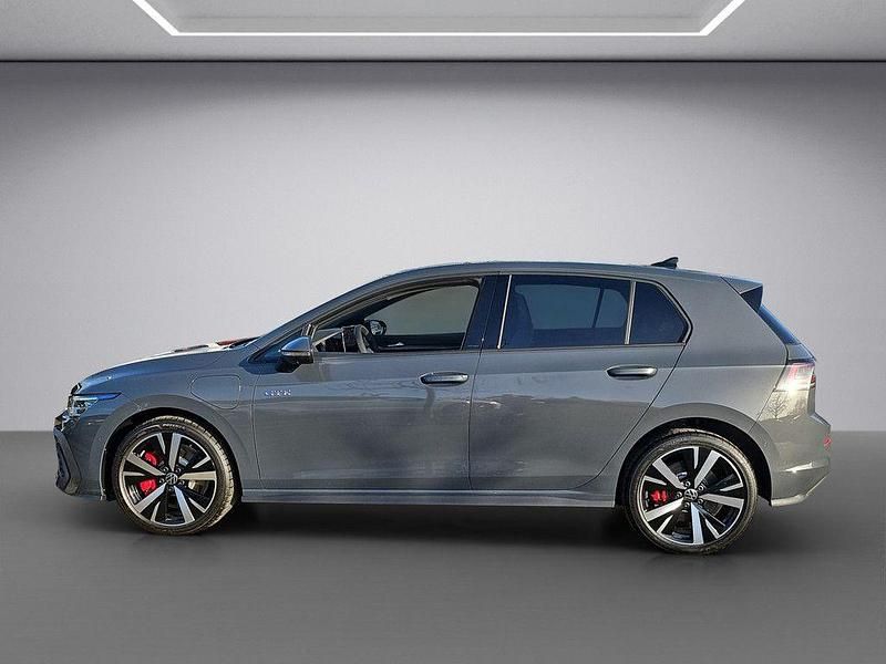 Neu VW Golf VIII GTE 177 PS (130 kW) 2026 Grau Limousine