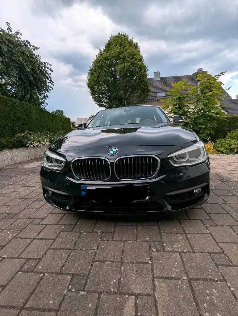 Gebraucht BMW 118 Advantage 136 PS (100 kW) 2019 Schwarz Kleinwagen