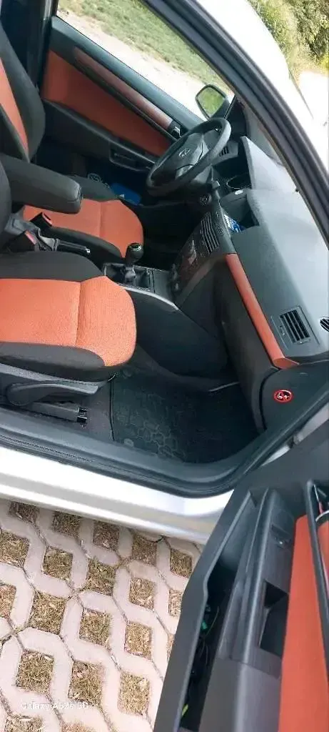 Gebraucht Opel Astra 105 PS (77 kW) 2004 Silber Kleinwagen