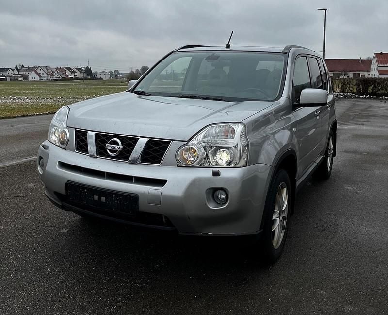 Gebraucht Nissan X-Trail Platinum 173 PS (127 kW) 2009 Grau SUV