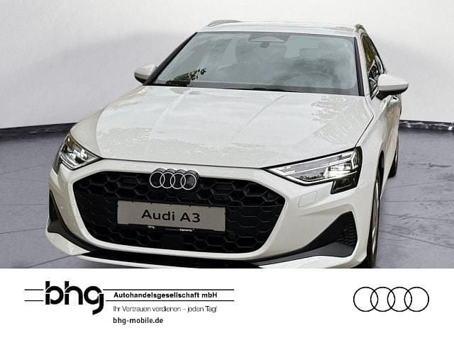 Arkonaweiß Neu 2025 Audi A3 Ambiente Limousine | 29.900 € (Superpreis) - Bild 1/4