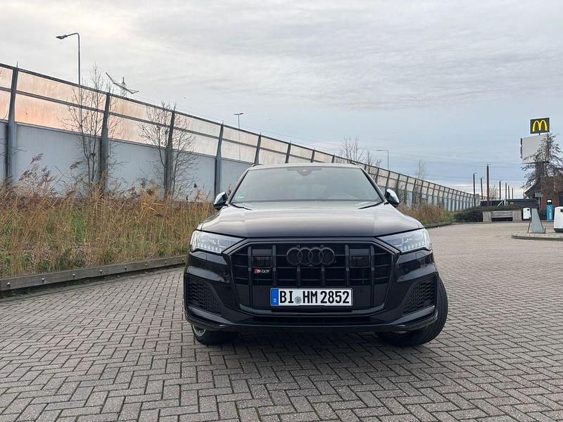 Gebraucht Audi SQ7 Ambiente 435 PS (319 kW) 2020 Schwarz SUV
