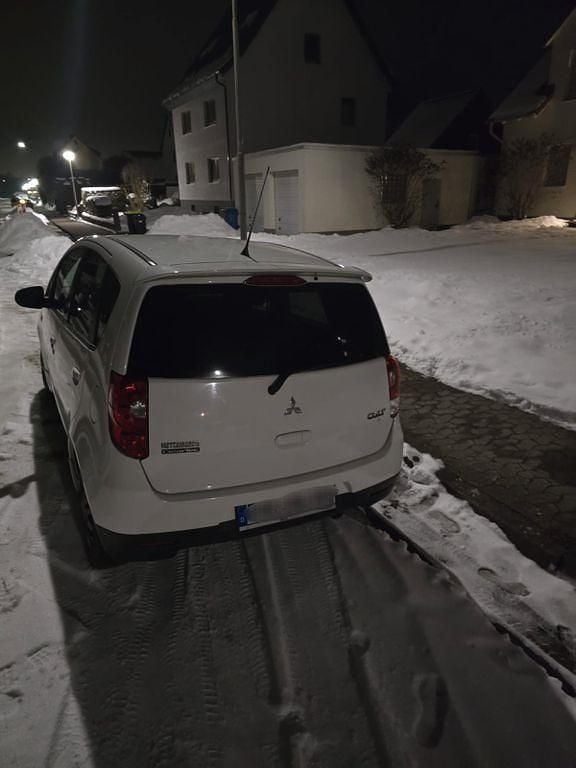 Gebraucht Mitsubishi Colt Edition 95 PS (69 kW) 2011 Weiß Kleinwagen