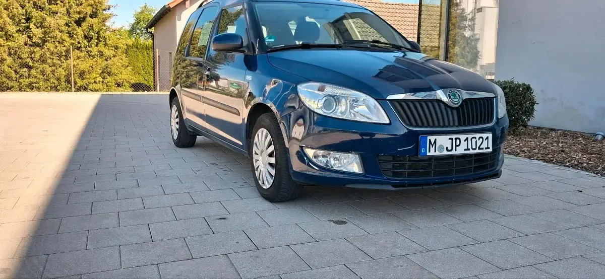 Second-hand VW Golf VII 102 CP (75 kW) 2012 Albastru Hatchback