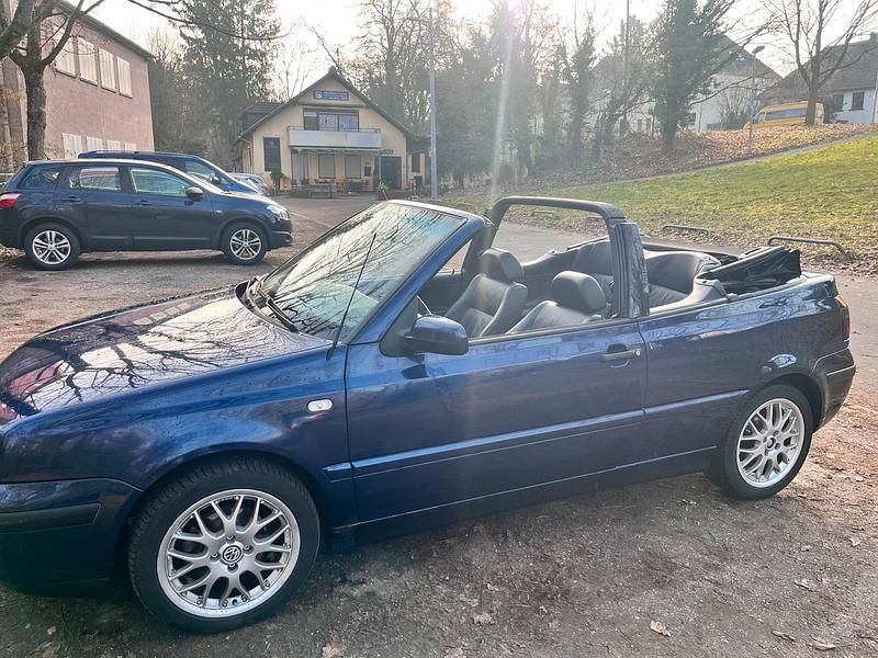 Second-hand VW Golf 90 CP (66 kW) 2003 Cabrio