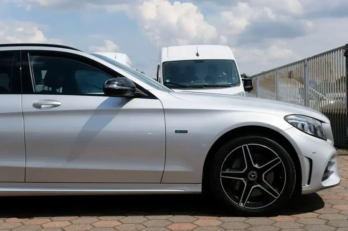 Gebraucht Mercedes E300 Edition 320 PS (235 kW) 2021 Iridiumsilber Kombi