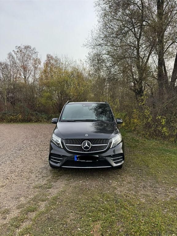 Gebraucht Mercedes V300 Avantgarde 239 PS (175 kW) 2019 Grau Van / Kleinbus