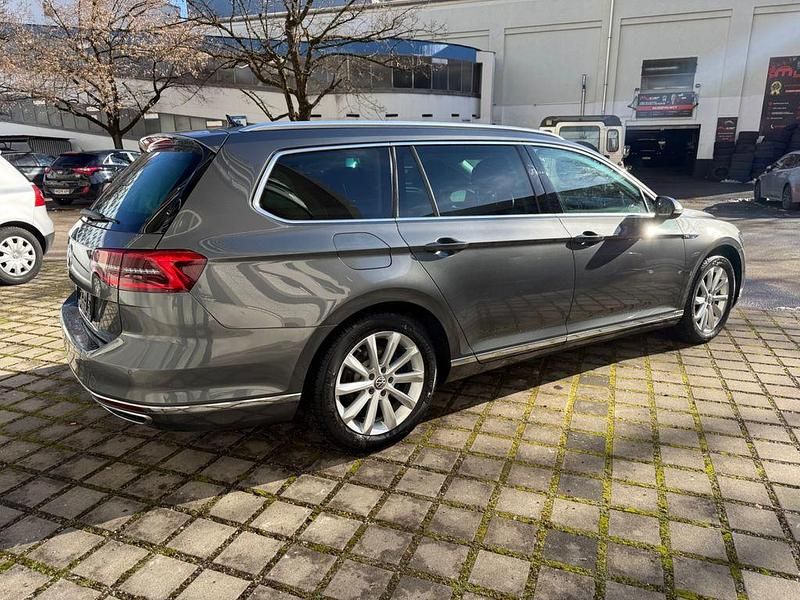 Gebraucht VW Passat GTE 218 PS (160 kW) 2017 Grau Kombi