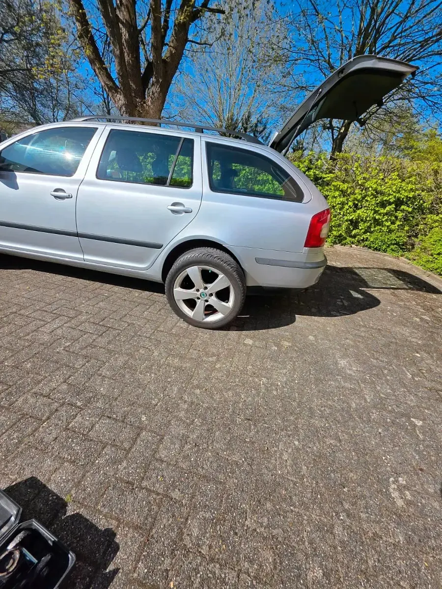 Gebraucht Skoda Octavia 102 PS (75 kW) 2008 Silber Kombi