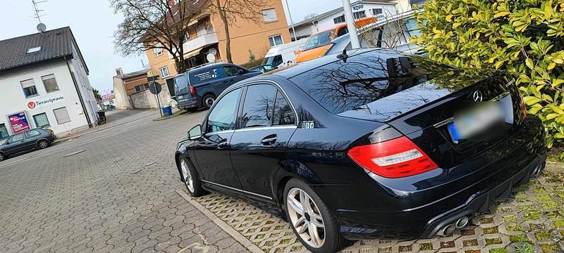Gebraucht Mercedes C300 231 PS (169 kW) 2012 Schwarz Limousine