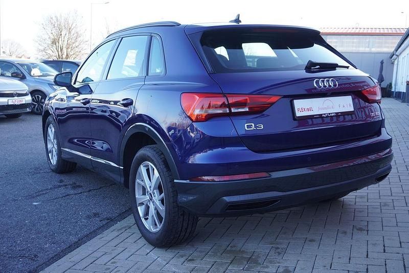 Second-hand Audi Q3 Advanced Plus 150 CP (110 kW) 2021 Albastru SUV