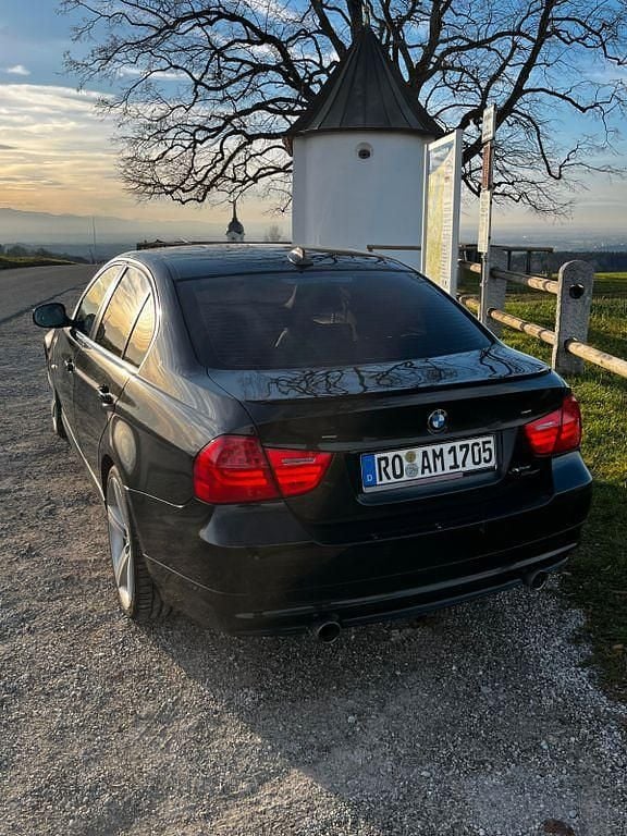 Gebraucht BMW 335 Sport Line 286 PS (210 kW) 2011 Schwarz Limousine