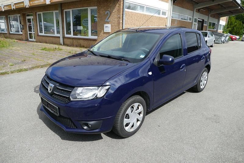 Blau Gebraucht 2014 Dacia Sandero Kleinwagen | 3.990 € - Bild 1/4