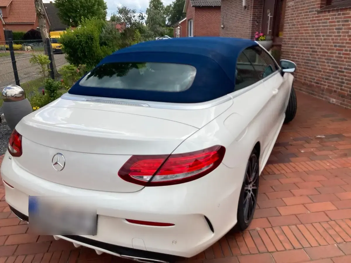 Gebraucht Mercedes C300 245 PS (180 kW) 2018 Weiß Cabrio