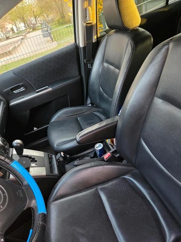 Gebraucht Mazda 5 146 PS (107 kW) 2009 Silber Van / Kleinbus