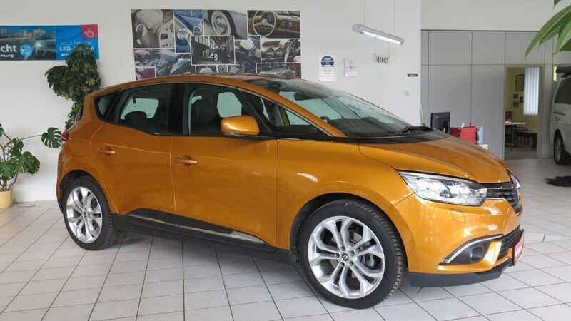 Gelb Gebraucht 2018 Renault Scénic IV Experience Van / Kleinbus | 15.900 € (Fairer Preis) - Bild 1/4