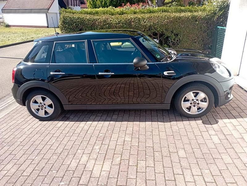 Schwarz Gebraucht 2017 Mini ONE Kleinwagen | 12.900 € (Fairer Preis) - Bild 1/4