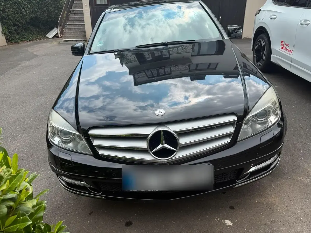 Gebraucht Mercedes C180 156 PS (114 kW) 2010 Schwarz Limousine