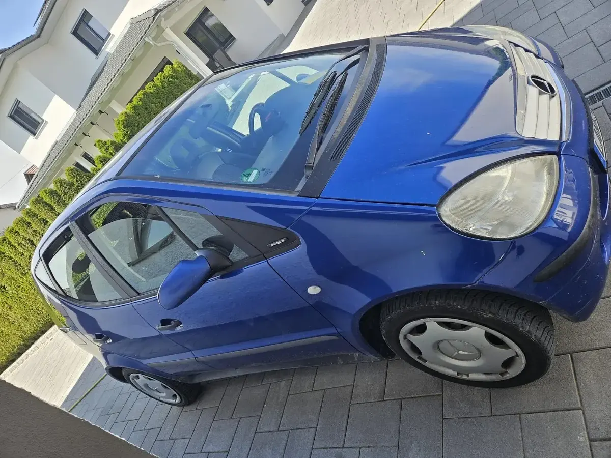 Gebraucht Mercedes A160 Avantgarde 102 PS (75 kW) 2000 Blau Kleinwagen