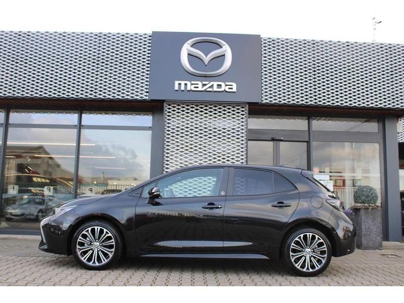 Gebraucht Toyota Corolla Hybrid Team 122 PS (89 kW) 2023 Schwarz Limousine