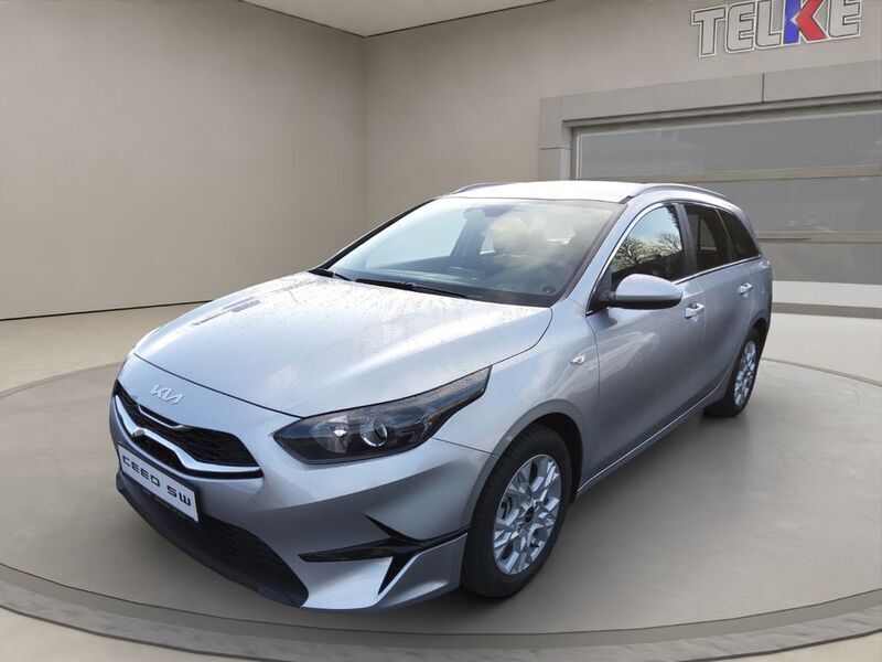 Silber Neu 2024 Kia Ceed Sportswagon Vision Kombi | 24.990 € (Guter Preis) - Bild 1/4