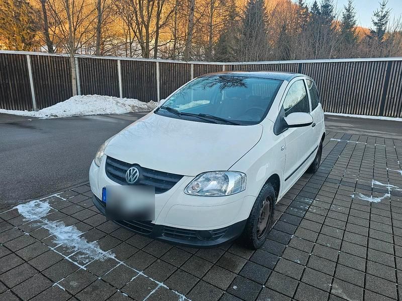 Weiß Gebraucht 2008 VW Fox Kleinwagen | 899 € (Guter Preis) - Bild 1/4