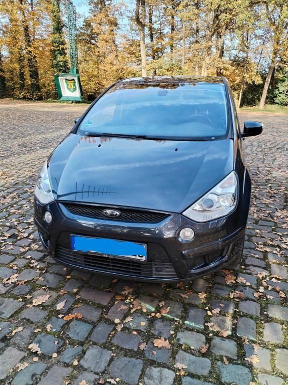 Gebraucht Ford S-MAX Titanium 146 PS (107 kW) 2009 Grau Van / Kleinbus