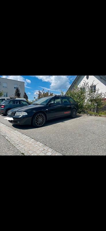 Schwarz Gebraucht 2000 Audi A4 Kombi | 3.700 € (Etwas zu teuer) - Bild 1/1