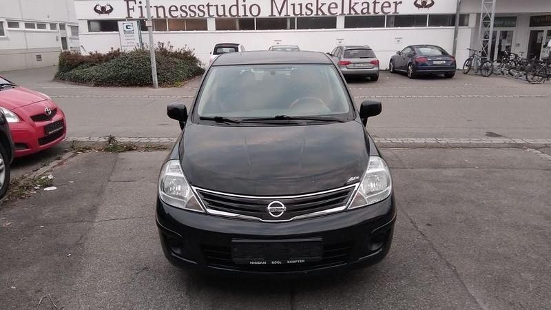 Schwarz Gebraucht 2010 Nissan Tiida Visia Limousine | 2.199 € (Etwas zu teuer) - Bild 1/4