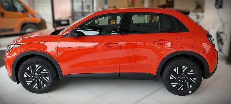 Neu Fiat 600 136 PS (100 kW) 2025 Orange SUV