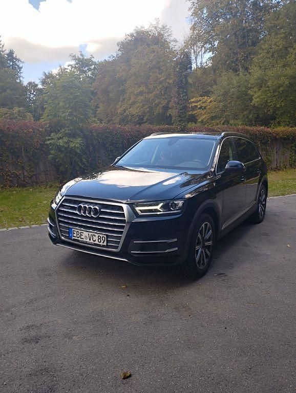 Schwarz Gebraucht 2018 Audi Q7 Ambiente SUV | 36.300 € (Fairer Preis) - Bild 1/4